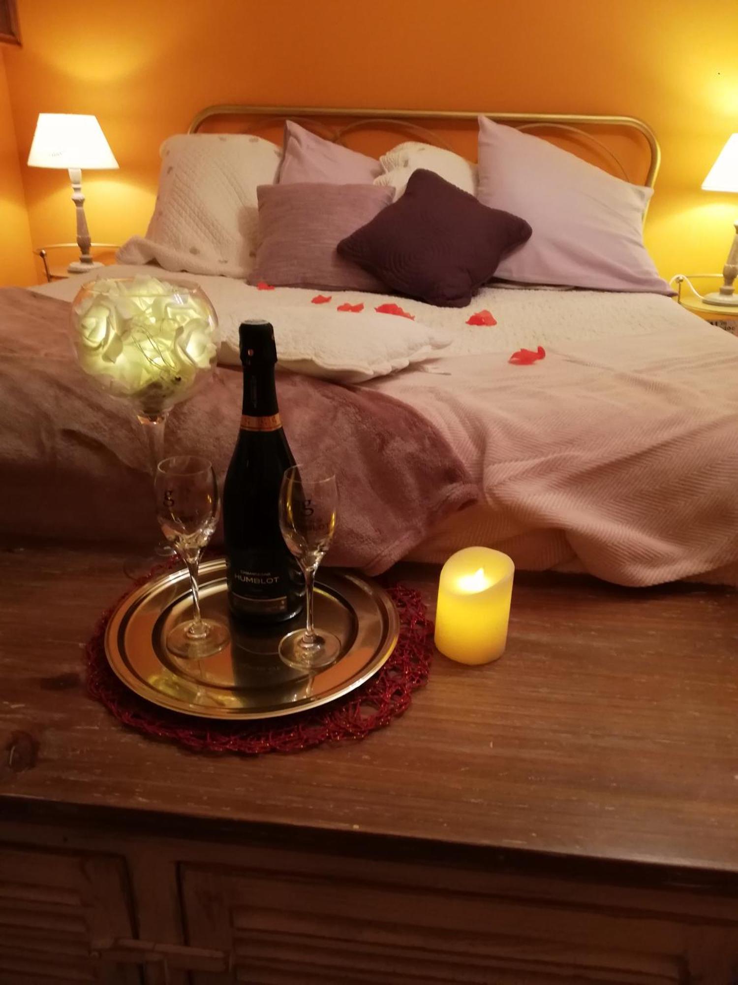 Bed and Breakfast La Mancine Laulan Jau-Dignac-et-Loirac Экстерьер фото
