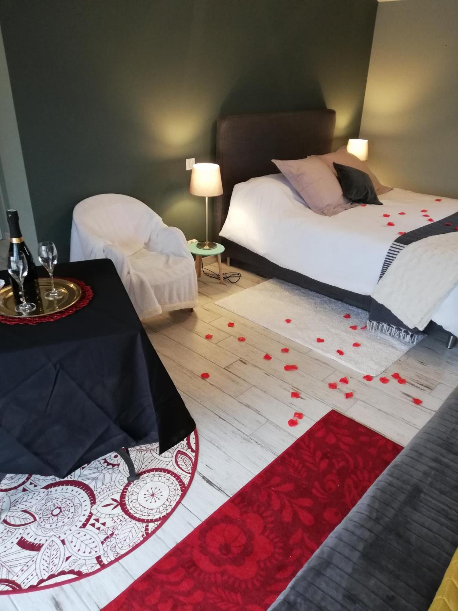 Bed and Breakfast La Mancine Laulan Jau-Dignac-et-Loirac Экстерьер фото