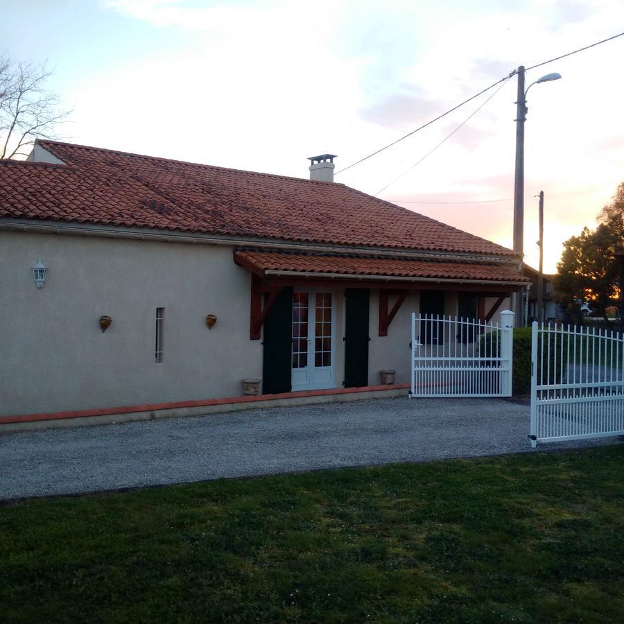 Bed and Breakfast La Mancine Laulan Jau-Dignac-et-Loirac Экстерьер фото